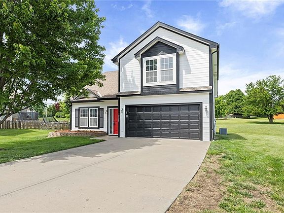 3rd image of 10908 N Donnelly Ct