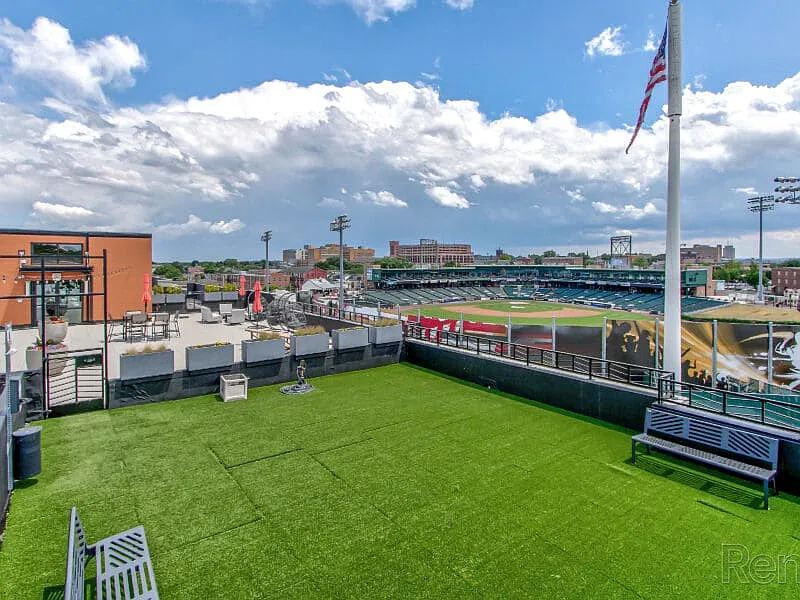 Stadium Row — Photo 4
