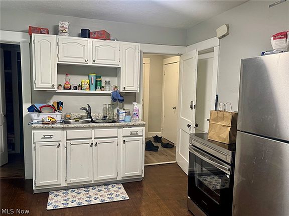 3rd image of 12016 Continental Ave