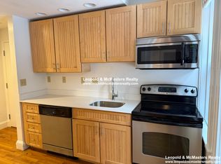 196 Commonwealth Ave #7, Boston, MA 02116