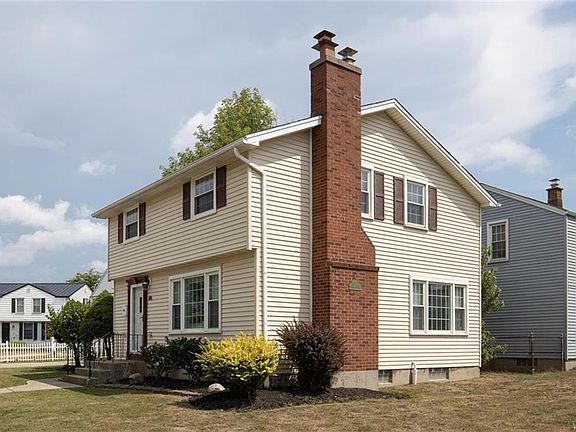 2nd image of 35 Brookville Dr