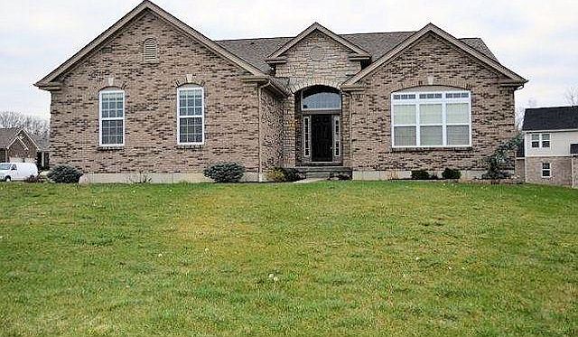 1st image of 673 E Brooke Dr