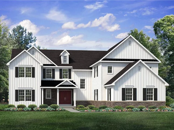 4400 Maple St #7, North Whitehall Township, PA 18078