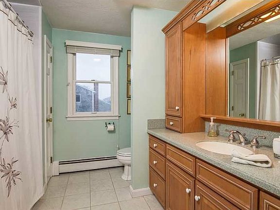 4th image of 59 White Swan Dr