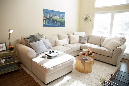 115 N Lee St #202 Photo 1