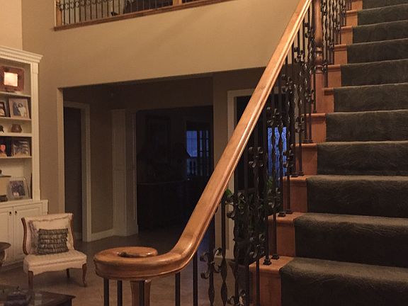 2nd image of 1535 Oakridge Dr
