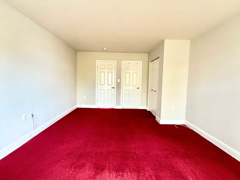 32 N Potomac St — Photo 16