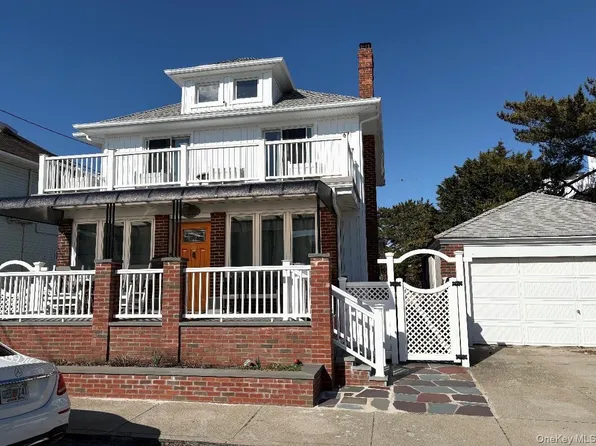 11 Delaware Ave, Long Beach, NY 11561