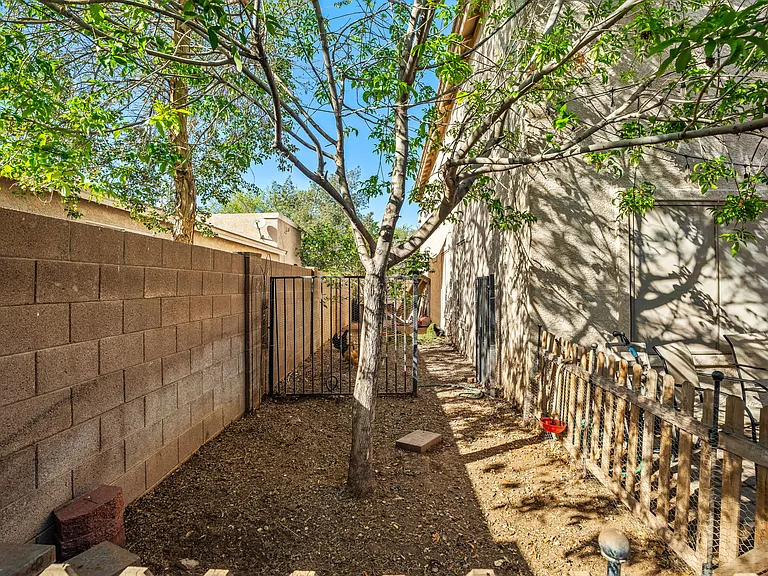 3299 E Boston St — Photo 52