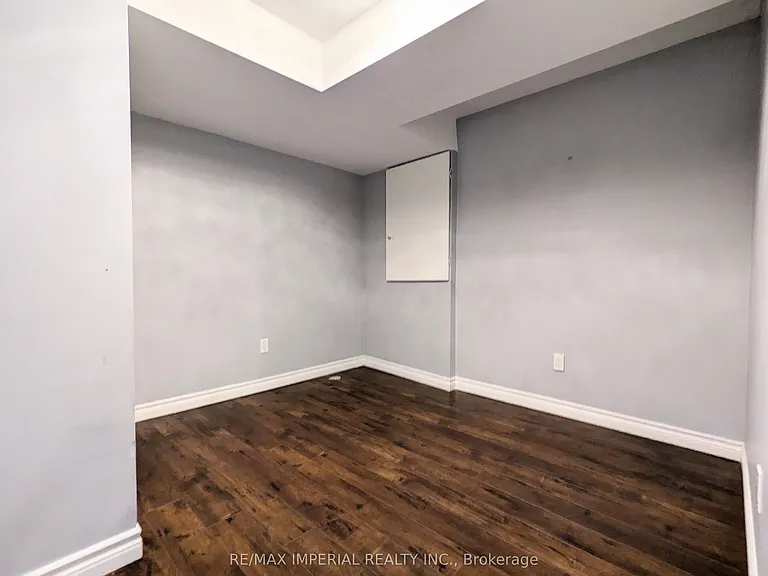 236 Old Colony Rd #BASEMENT — Photo 12