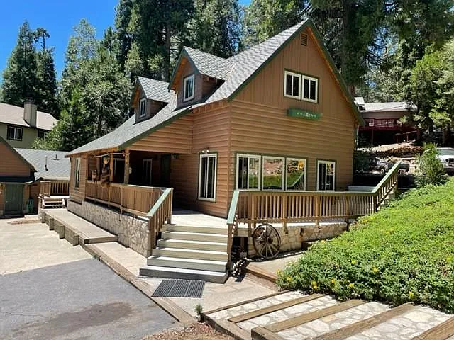 Building Photo - 304A Cedarbrook