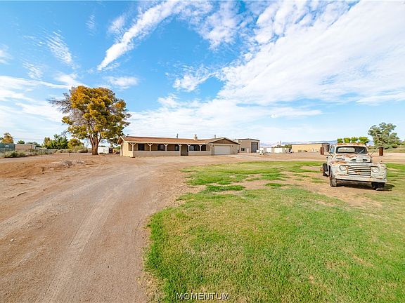 4th image of 1745 E Laguna Road