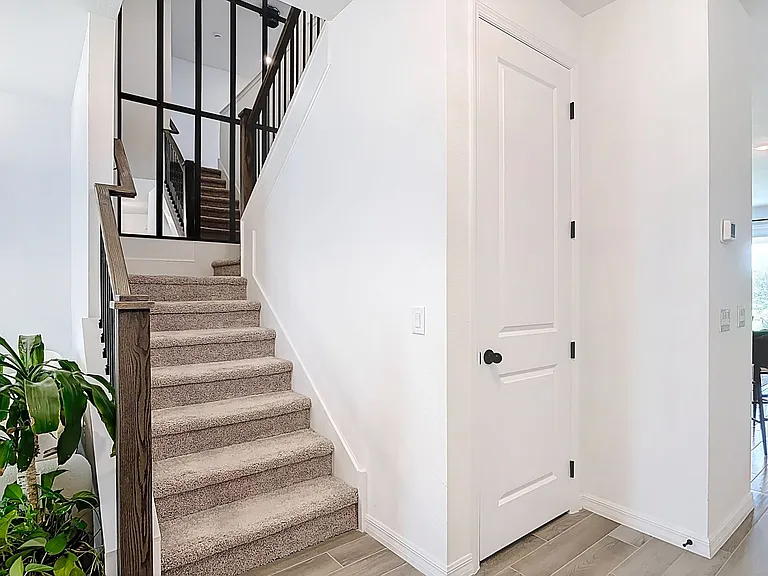 1348 Sterling Pointe Dr — Photo 5