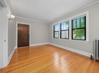 1939 Grove Ave APT 101, Berwyn, IL 60402