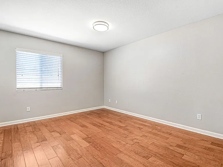 25629 Driftview Cir — Photo 14