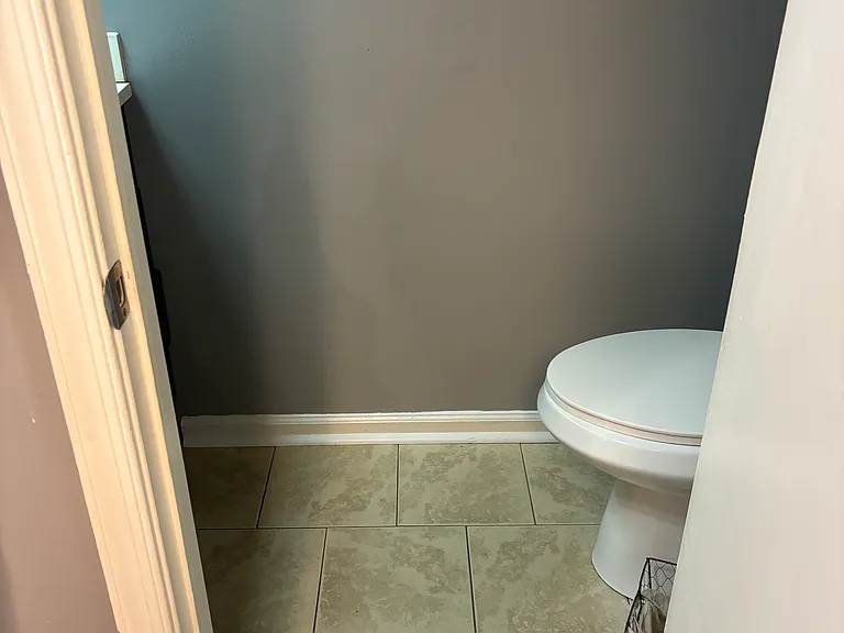 405 Camberley Way #D — Photo 7