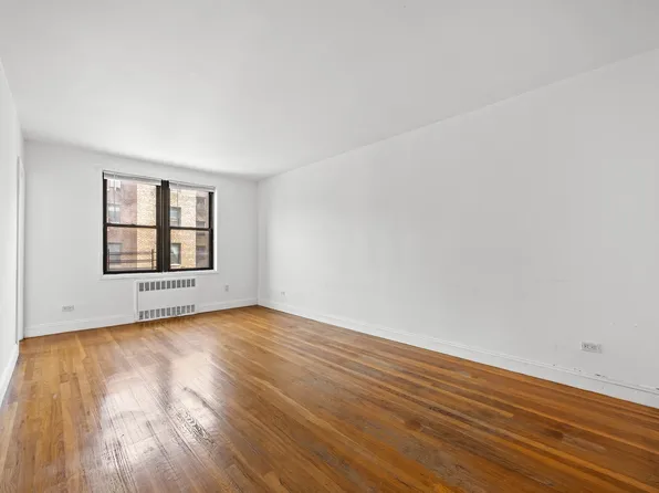 150-20 71st Avenue image 3 of 22