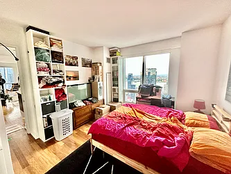 Rented by Addison Property Group