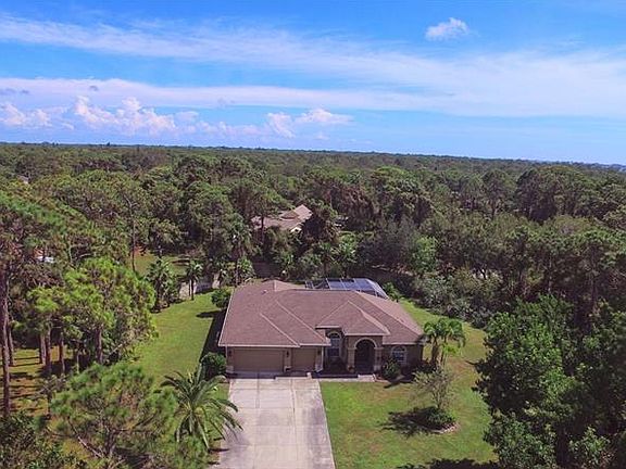 3rd image of 1136 Larchmont Dr