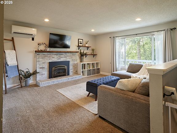 5th image of 622 Mount Pleasant Rd