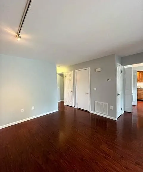 4053 Vaughn Ter — Photo 5