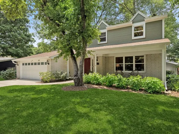 619 Dawes St, Libertyville, IL 60048