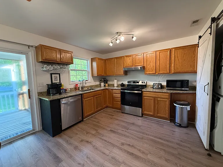 3488 Willow St — Photo 12