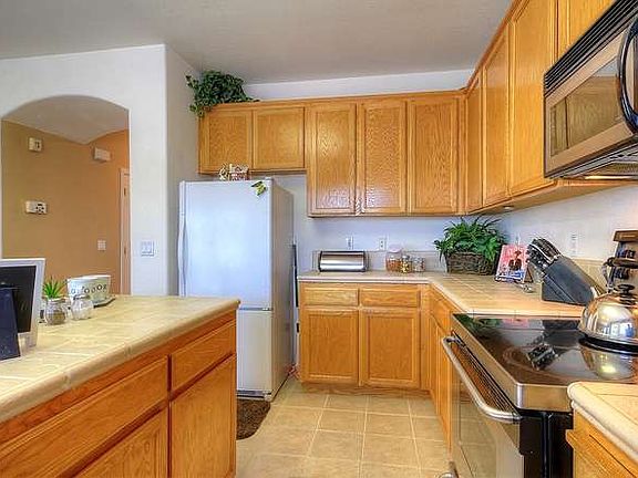 5th image of 3719 Caroline Ave