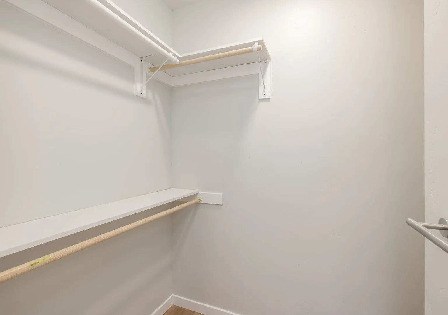 The Vistas Townhomes - 4414 North Dearborn Drive — Photo 4