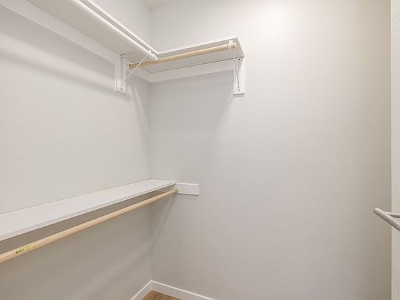 3rd image of 4414 N Dearborn Rd #D