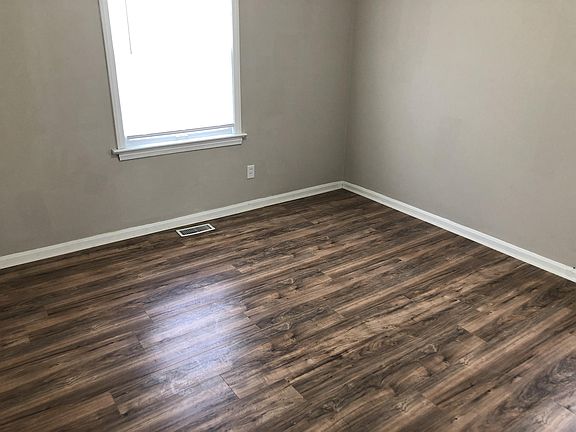 4th image of 12407 Carrington Ave
