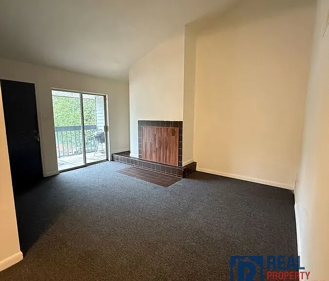 407 Ashland St #207 — Photo 3
