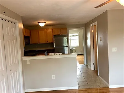26 N Main St #5 — Photo 3
