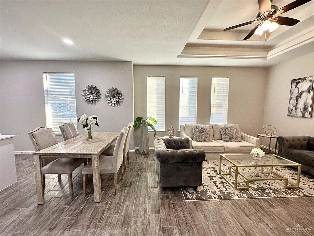 3 bed, 2.0 bath, 1050 sqft, $1,275 — Photo 3