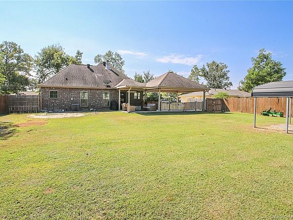 4th image of 215 River Oaks Dr