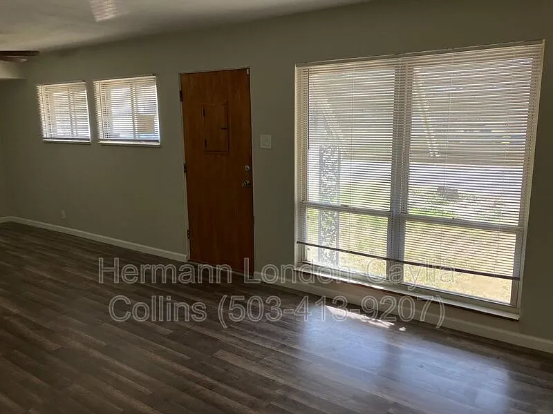 3 bed, 2.0 bath, 873 sqft, $975 — Photo 4