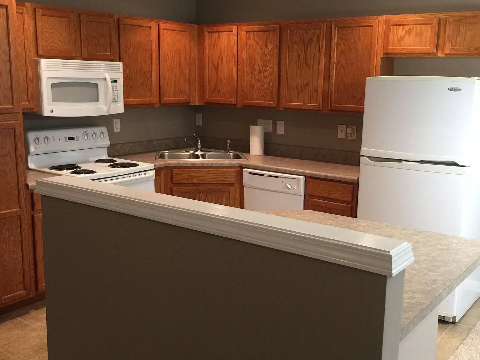 2 bed, 1240 sqft, $1,800 — Photo 4
