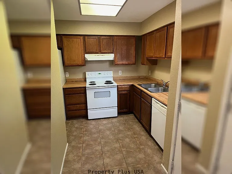 1245 W 1st St #110 — Photo 7