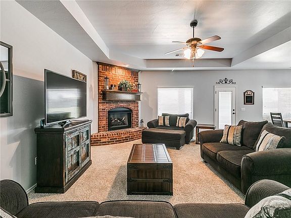 4th image of 5808 SE 144th St