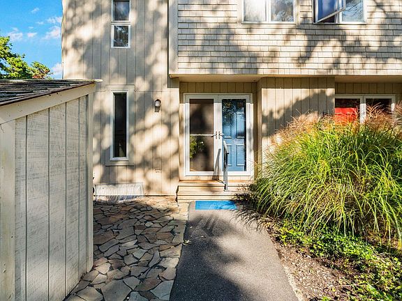2nd image of 300 Buck Island Road APT 4A