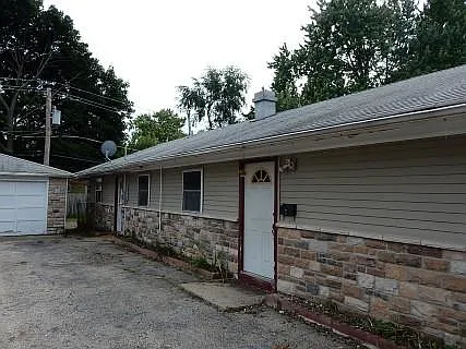 7 Fir St photo 1