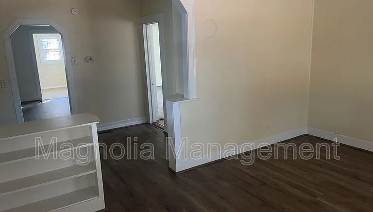 1835 Colonial Ave — Photo 8