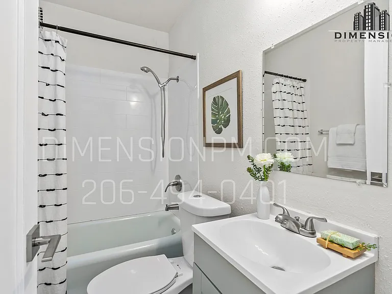 Historic Brick Studios in Walkable North Everett Updated Kitchens, Natural Light & Select Views — Photo 9
