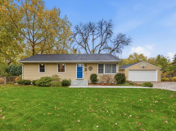 8017 Noid Dr N, Brooklyn Park, MN 55428