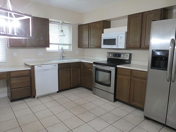 4th image of 4497 S Holladay Blvd