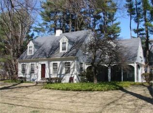 35 Carter Rd, Lynnfield, MA 01940