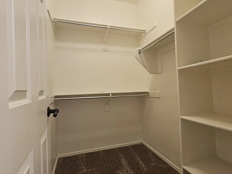 3242 E Rochelle St — Photo 13