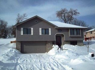 141 E View Dr, Council Bluffs, IA 51503
