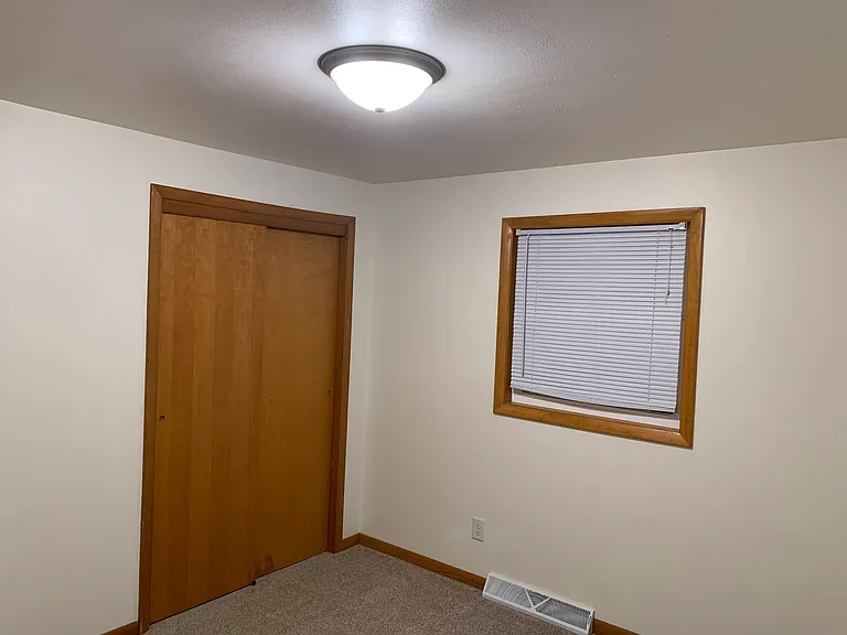 1531 Buffalo St — Photo 13