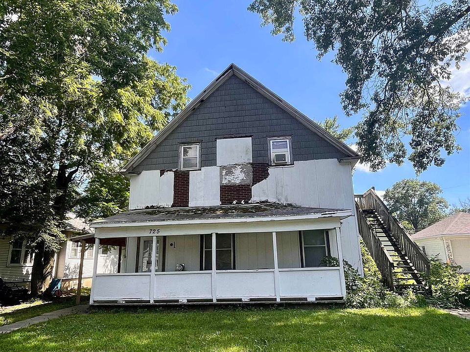 1st image of 725 1st St